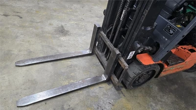 5,000 LB Mitsubishi FGC25K Forklift
