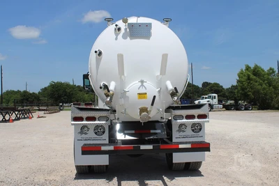 New | in-Stock 2027 MACK MD7 Septic/Sewer/Vacuum Trucks Texas US | Roll Off Truck World #1491897