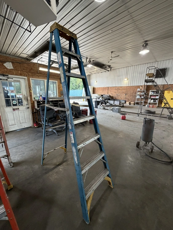 Used _UNKNOWN_ _UNKNOWN_ Ladders Indiana US | Miedema Asset Management Group #1414793