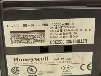 Honeywell UDC2500 Digital Temperature Controller DC2500-E0-0L00-200-10000-00-0
