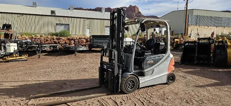 Used LINDE RX60-30 4-Wheel Sit down Electric Counterbalance Forklifts Utah US | CSS Equipment Sales #1347333