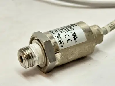 Used SMC PSE564-N02 Pressure Switches Michigan US | Maverick Industrial Sales #1397380
