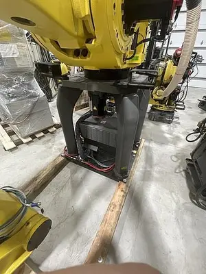 Used 2022 FANUC M-410IB/700 PALLETIZING ROBOT WITH R-30IB PLUS CONTROLLER MINT! Robots | Harbor Machinery Inc. #1283372