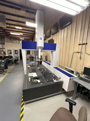 2011 ZEISS Accura Mass 12/24/10 Coordinate Measuring Machines | Machnet (1)