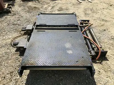 Dual Hydraulic Tilt Table ; 40″ X 27″ / 39″ X 41″ Tables 40/39W