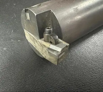 USED KENNAMETAL T-1389 2.5" BORING BAR