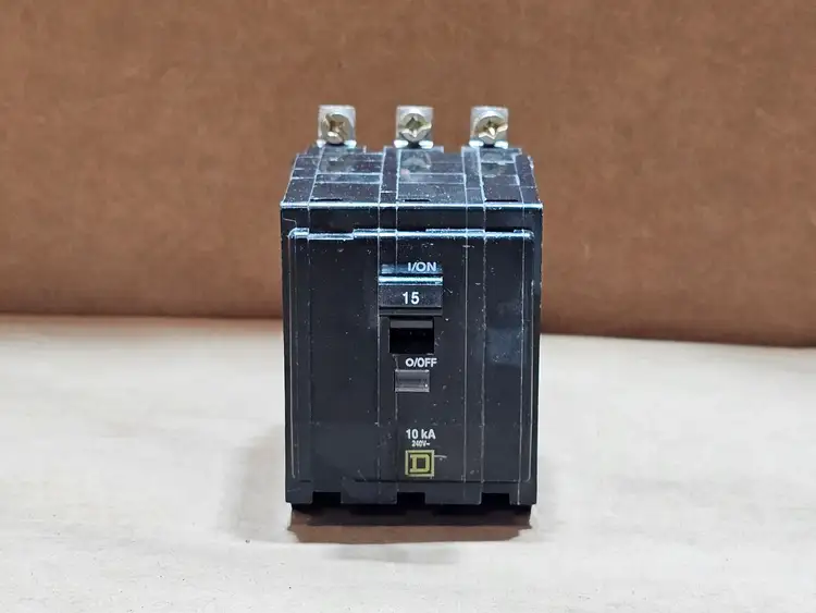 Used SQUARE D QOB315 Switchgears British Columbia CA | Lenmark #1438564