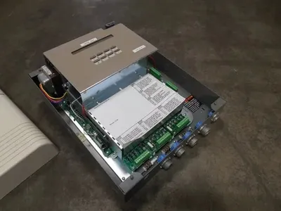 Trane BMTU000AAAS7611121000200 Universal PCM Programmable Control Module Used