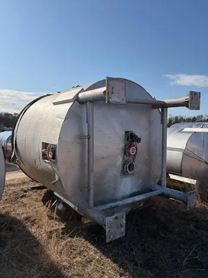 USED 2000 A&B PROCESSING 3,000 GALLON