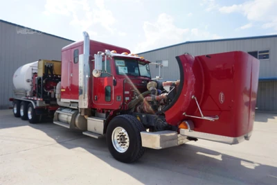 Used 2009 PETERBILT 367 Service & Utility Trucks Texas US | Roll Off Truck World #1491938