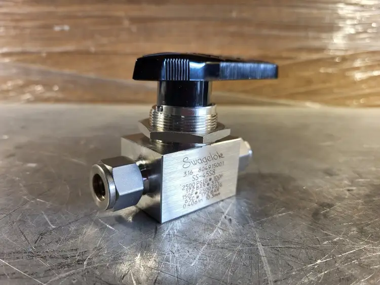 New | in-Stock SWAGELOK SS-45S8 Valves/Fittings British Columbia CA | Lenmark #837171