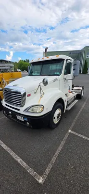 Used 2006 FREIGHTLINER COLUMBIA 120 Tractors & Trailers New York US | GBL Receivership Estate #1364424