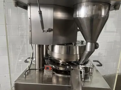 USED 2005 VANGUARD PHARMACEUTICAL MACHINERY VRP1124