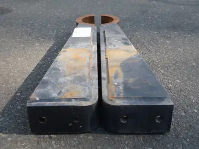 Arm Connector 27" x 3-1/2" x 4-1/2"