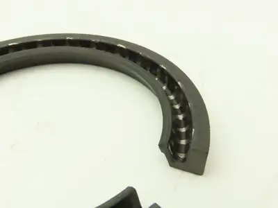 Klozure 25003-5023 Oil Seal Split Mill-Right N 3.00" Shaft 4.00" Bore  Lot of 3