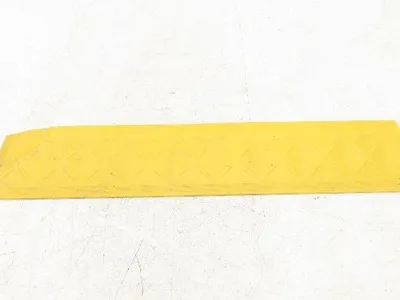 Anti Fatigue Modular Interlocking Female Ramp Edge with Corner 22"x4" Lot of 5