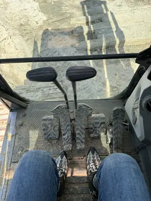Used 2025 CATERPILLAR 320 Excavators Texas US | Proxy Equipment #1388890