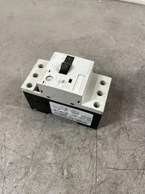 USED Siemens Siemens 3RV1 3RV1011-0GA10