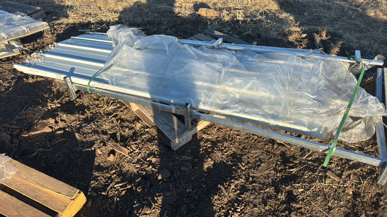 GALVANIZED CORRUGATED STEEL SHEET Few Damaged