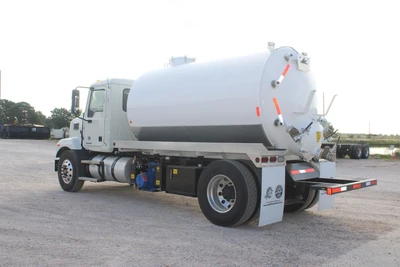 New | in-Stock 2025 MACK MD6 Septic/Sewer/Vacuum Trucks Texas US | Roll Off Truck World #1507632