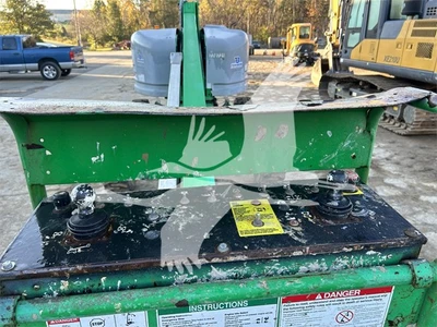 USED 2015 GENIE S40