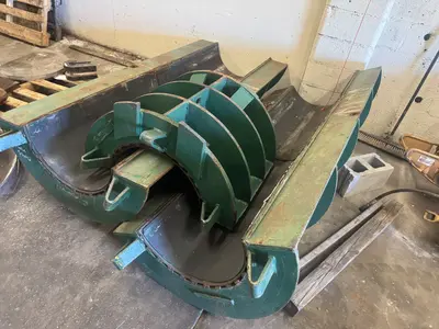 CRC-Evans 36″ Pipe Bender