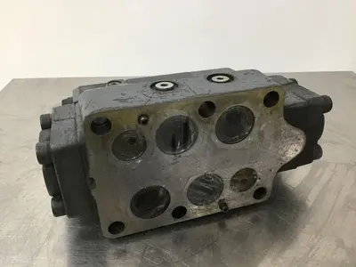 USED VICKERS DG5S82CTMUHL740