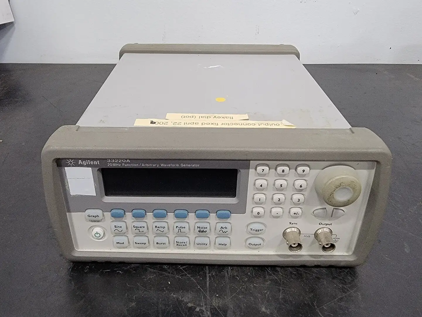 USED AGILENT 33220A