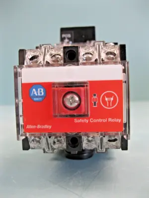 USED Allen-Bradley 700S-DCP310Z24