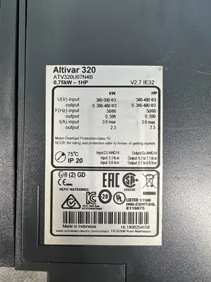 Schneider electric ATV320U07N4B Drive (BIN-1.3.1)