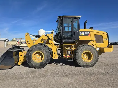 USED 2018 CATERPILLAR 926M