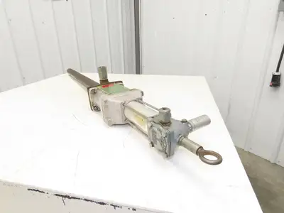 Lincoln 82970 Power Master Pneumatic Powered Oil/Grease Pump 12:1 55 Gal Drum