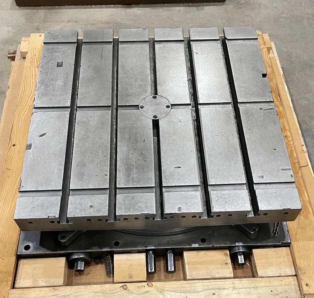 USED DEVLIEG WORKING SURFACE OF TABLE:  30″ X 30″