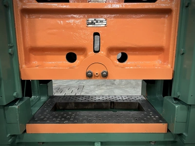 USED 1986 L AND J L AND J EM45 PRESS