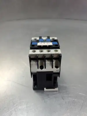 TELEMECANIQUE LC1D0901 25A Contactor w/LA4DA2G Module. 4B-34