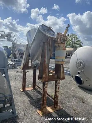 Used PATTERSON KELLEY 125 CUBIC FOOT Double Cone - V Mixers Illinois US | Aaron Equipment #1456841