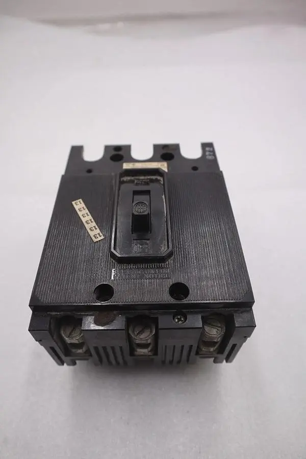 ITE SIEMENS EE3B040 EE3-B040 CIRCUIT BREAKER 40 AMP 3 POLE 240 Volt STOCK B-629