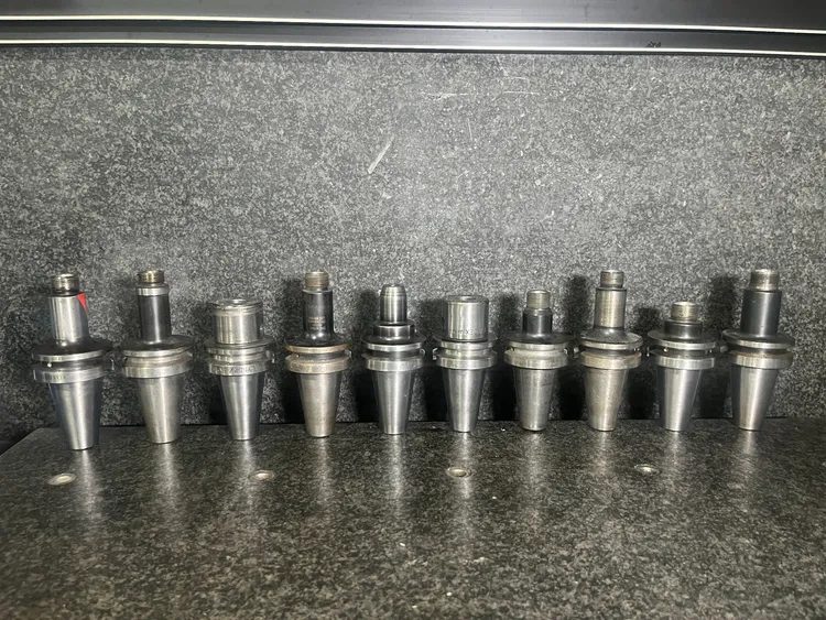 Used LYNDEX BT40 Tool Holders | MachineStation #946987