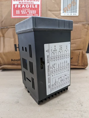 NEW HONEYWELL DC300L-0-000-10-0000-0