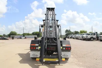Used 2017 FREIGHTLINER 114SD Rolloff Trucks Texas US | Roll Off Truck World #1491773