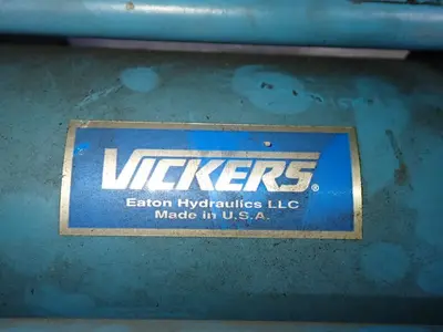 USED VICKERS TZ096H2N5KG03800
