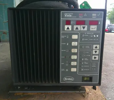 SPC9326  Hot Melt Dispenser Nordson hot melt glue dispenser model 3700V 2FBV6D/R