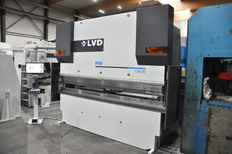 USED LVD PPEB 135 TON X 3100 MM CNC