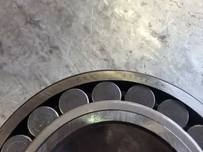 NEW SKF 22222 EK