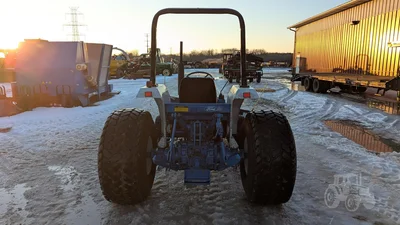 USED 1990 NEW HOLLAND 2120