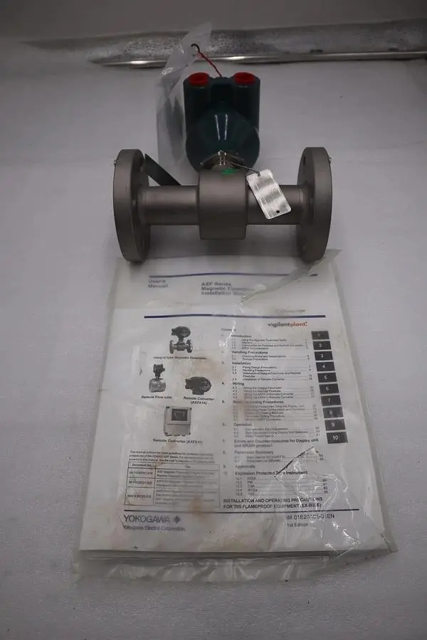 NEW YOKOGAWA AXF025C-NNAL1L-BA11-2NB/FF1/SCT MAGNETIC FLOWMETER STOCK G539A