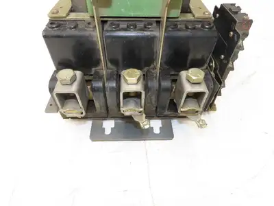 General Electric CR205G000AJA Motor Starter Contactor 200Hp 600VAC 3Ph