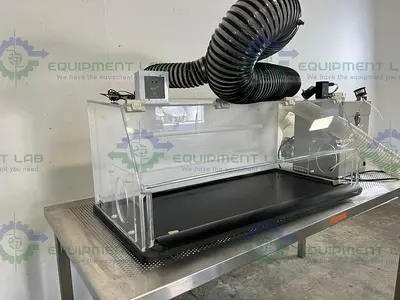 USED FLOW SCIENCES FS2020BKGVA 4' VENTED BALANCE SAFETY ENCLOSURE W/ FS-410-SS MOTOR
