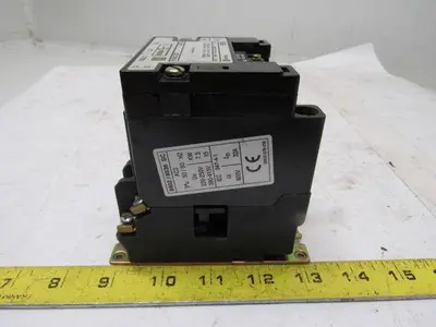 Square D 8502SCO2S Motor Starter Contactor 3 Pole 600VAC 10Hp 27A 120V Coil