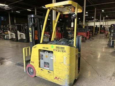 Used 2019 HYSTER E40HSD3 3-Wheel Stand up Electric Counterbalance Forklifts Illinois US | Somerset Equipment Sales #1546202